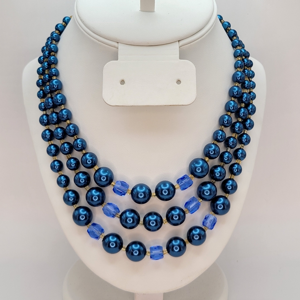 Vintage Layered Three Strand Plastic Beads Graduated Necklace Blue